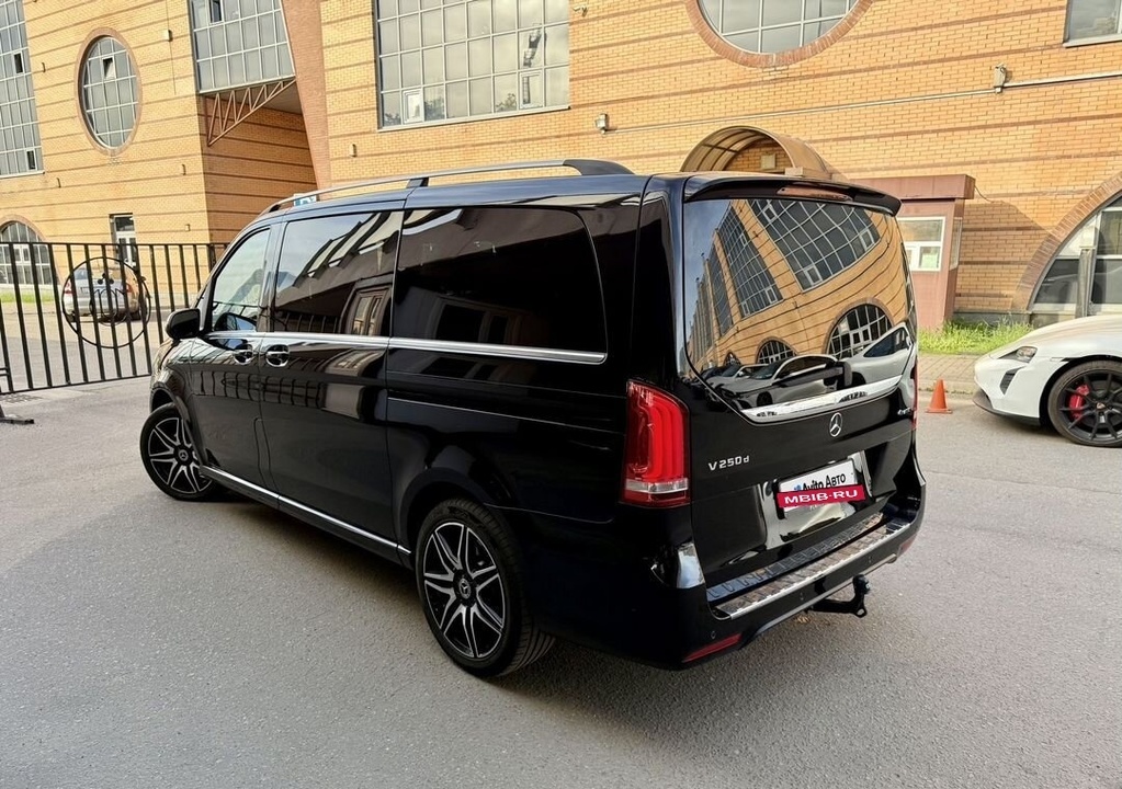 Mercedes-Benz V-Класс, 2020 год, 6 990 000 рублей, 16 фотография