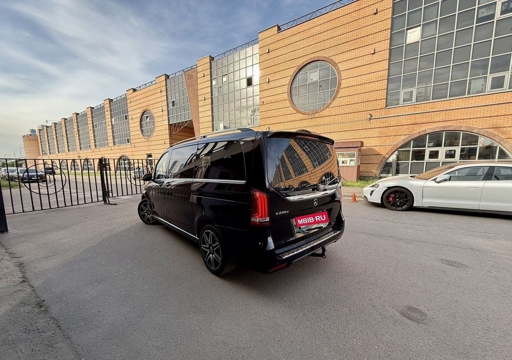 Mercedes-Benz V-Класс, 2020 год, 6 990 000 рублей, 27 фотография