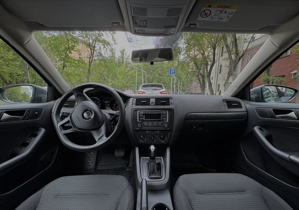 Volkswagen Jetta, 2016 год, 1 100 000 рублей, 2 фотография