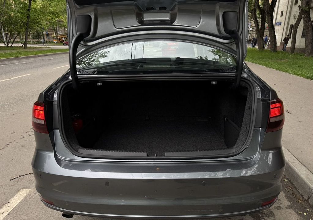 Volkswagen Jetta, 2016 год, 1 100 000 рублей, 21 фотография