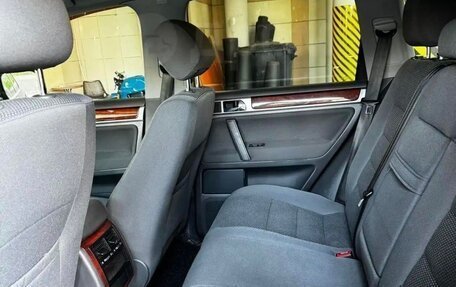 Volkswagen Touareg III, 2006 год, 1 300 000 рублей, 10 фотография