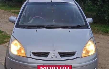 Mitsubishi Colt VI рестайлинг, 2003 год, 360 000 рублей, 6 фотография