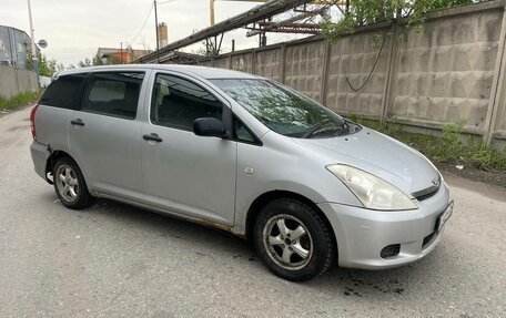 Toyota Wish II, 2003 год, 380 000 рублей, 2 фотография