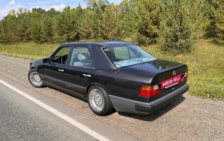 Mercedes-Benz W124, 1989 год, 450 000 рублей, 3 фотография
