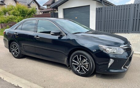 Toyota Camry, 2017 год, 2 100 000 рублей, 4 фотография