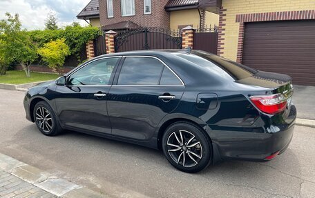 Toyota Camry, 2017 год, 2 100 000 рублей, 2 фотография