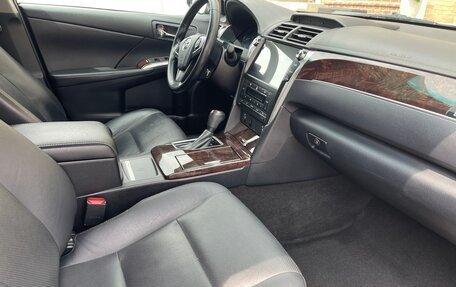 Toyota Camry, 2017 год, 2 100 000 рублей, 20 фотография