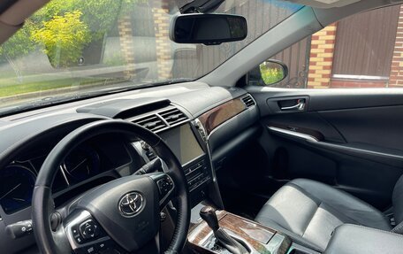 Toyota Camry, 2017 год, 2 100 000 рублей, 15 фотография