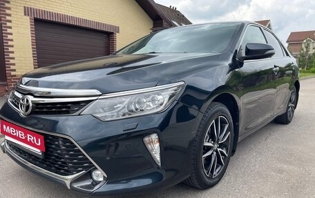 Toyota Camry, 2017 год, 2 100 000 рублей, 10 фотография