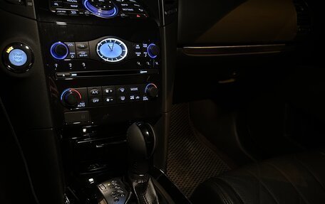 Infiniti QX70, 2014 год, 2 750 000 рублей, 15 фотография