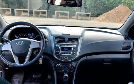 Hyundai Solaris II рестайлинг, 2016 год, 1 240 000 рублей, 13 фотография