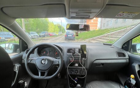 Volkswagen Polo VI (EU Market), 2017 год, 400 000 рублей, 14 фотография