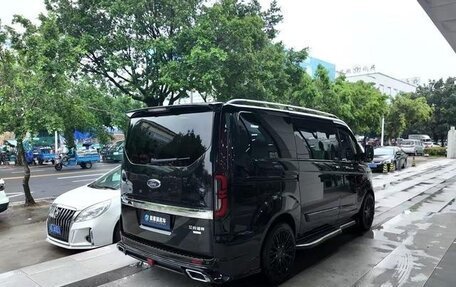 Ford Tourneo Custom I рестайлинг, 2023 год, 4 150 000 рублей, 4 фотография