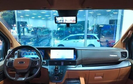 Ford Tourneo Custom I рестайлинг, 2023 год, 4 150 000 рублей, 7 фотография
