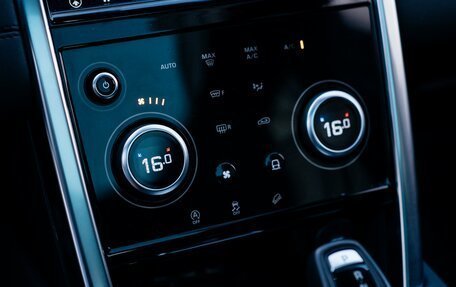 Land Rover Discovery Sport I рестайлинг, 2019 год, 3 470 000 рублей, 9 фотография