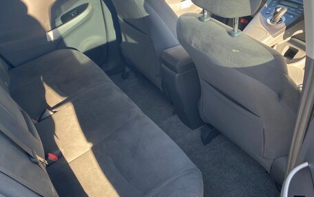 Toyota Prius, 2010 год, 1 190 000 рублей, 12 фотография