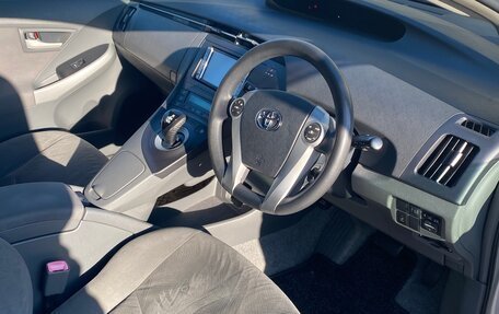 Toyota Prius, 2010 год, 1 190 000 рублей, 13 фотография