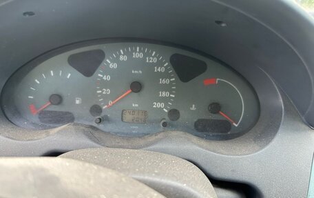 Nissan Micra II, 2001 год, 160 000 рублей, 9 фотография