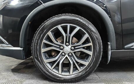 Mitsubishi Outlander III рестайлинг 3, 2016 год, 1 845 000 рублей, 16 фотография