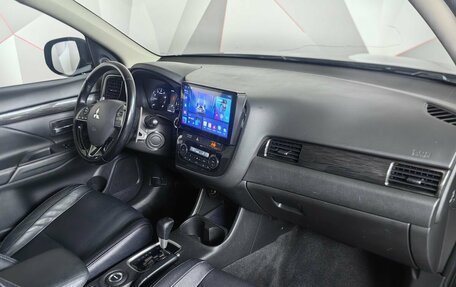 Mitsubishi Outlander III рестайлинг 3, 2016 год, 1 845 000 рублей, 9 фотография