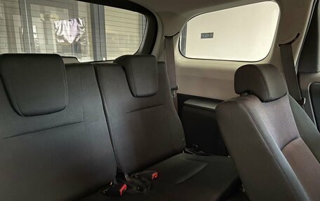 Toyota Wish II, 2013 год, 1 380 000 рублей, 10 фотография