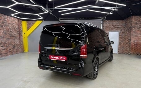 Mercedes-Benz V-Класс, 2019 год, 10 500 000 рублей, 4 фотография
