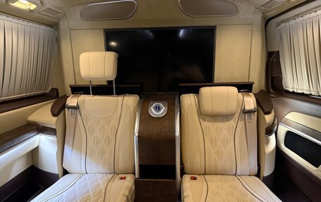 Mercedes-Benz V-Класс, 2019 год, 10 500 000 рублей, 15 фотография