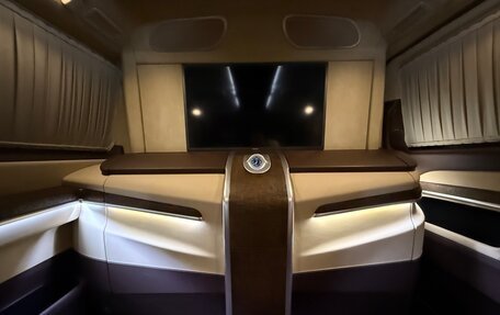Mercedes-Benz V-Класс, 2019 год, 10 500 000 рублей, 25 фотография