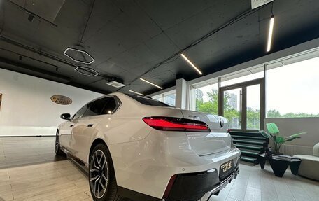 BMW 7 серия, 2025 год, 15 700 000 рублей, 18 фотография