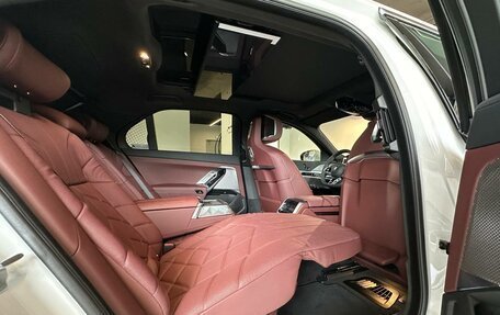 BMW 7 серия, 2025 год, 15 700 000 рублей, 27 фотография