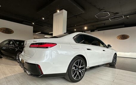 BMW 7 серия, 2025 год, 15 700 000 рублей, 25 фотография