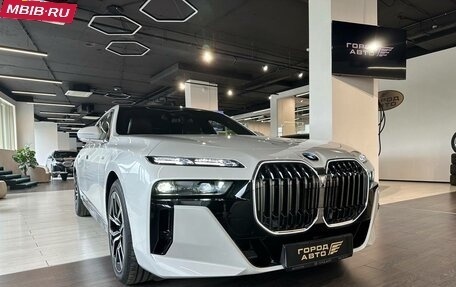 BMW 7 серия, 2025 год, 15 700 000 рублей, 33 фотография