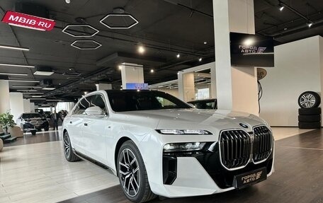 BMW 7 серия, 2025 год, 15 700 000 рублей, 32 фотография