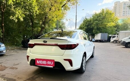 KIA Rio IV, 2019 год, 555 555 рублей, 2 фотография