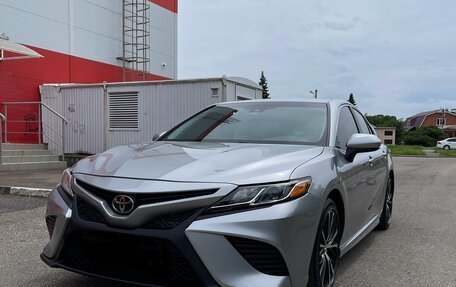 Toyota Camry, 2018 год, 2 180 000 рублей, 2 фотография