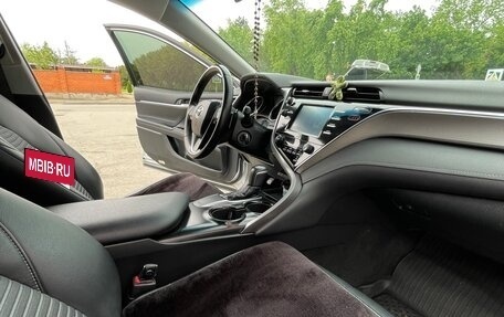 Toyota Camry, 2018 год, 2 180 000 рублей, 17 фотография