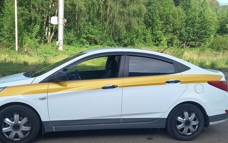 Hyundai Solaris II рестайлинг, 2016 год, 580 000 рублей, 4 фотография