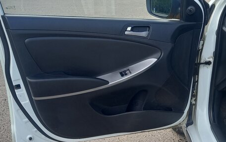 Hyundai Solaris II рестайлинг, 2016 год, 580 000 рублей, 12 фотография
