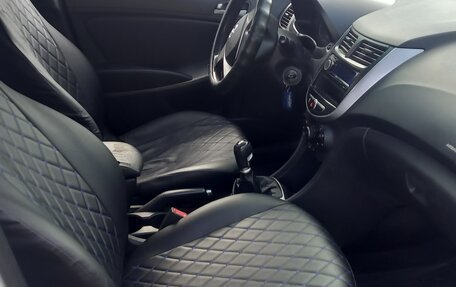 Hyundai Solaris II рестайлинг, 2016 год, 580 000 рублей, 13 фотография