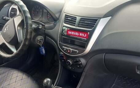 Hyundai Solaris II рестайлинг, 2016 год, 580 000 рублей, 15 фотография