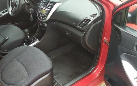 Hyundai Solaris II рестайлинг, 2013 год, 785 000 рублей, 7 фотография