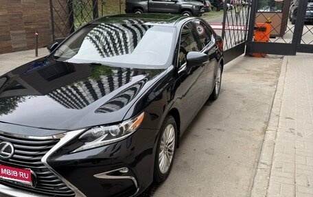 Lexus ES VII, 2017 год, 2 700 000 рублей, 1 фотография