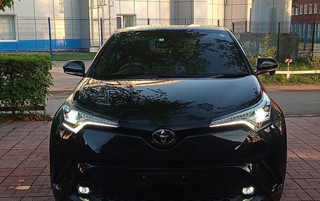 Toyota C-HR I рестайлинг, 2019 год, 2 500 000 рублей, 2 фотография