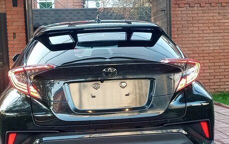 Toyota C-HR I рестайлинг, 2019 год, 2 500 000 рублей, 17 фотография