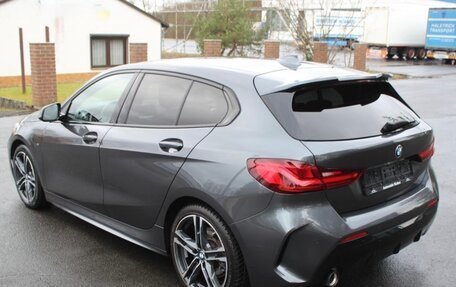 BMW 1 серия, 2021 год, 3 130 000 рублей, 5 фотография