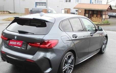 BMW 1 серия, 2021 год, 3 130 000 рублей, 6 фотография