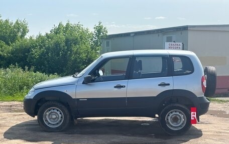 Chevrolet Niva I рестайлинг, 2014 год, 560 000 рублей, 3 фотография