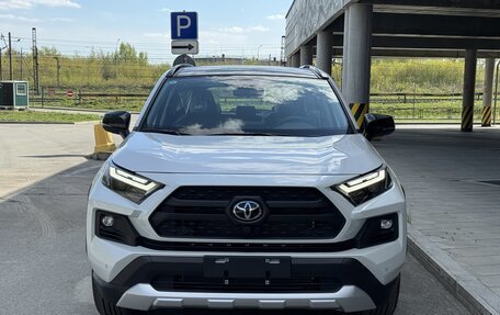 Toyota RAV4, 2024 год, 3 700 000 рублей, 3 фотография