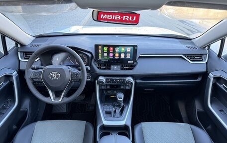 Toyota RAV4, 2024 год, 3 700 000 рублей, 2 фотография
