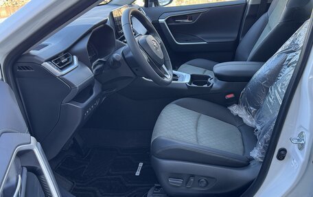 Toyota RAV4, 2024 год, 3 700 000 рублей, 13 фотография
